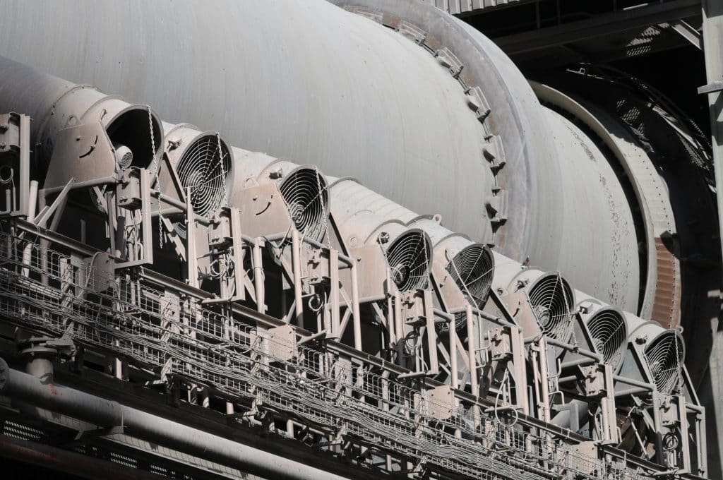 Industrial machinery with ventilation systems